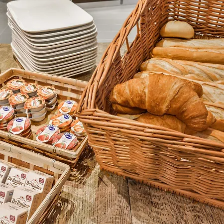 Hotel The Hague - By Ihg 4*