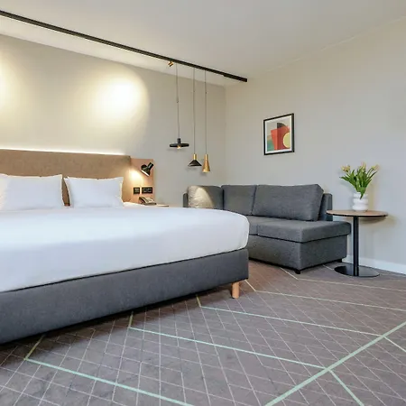 The Hague - By Ihg