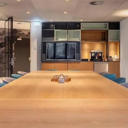 Hotel The Hague - By Ihg 4*