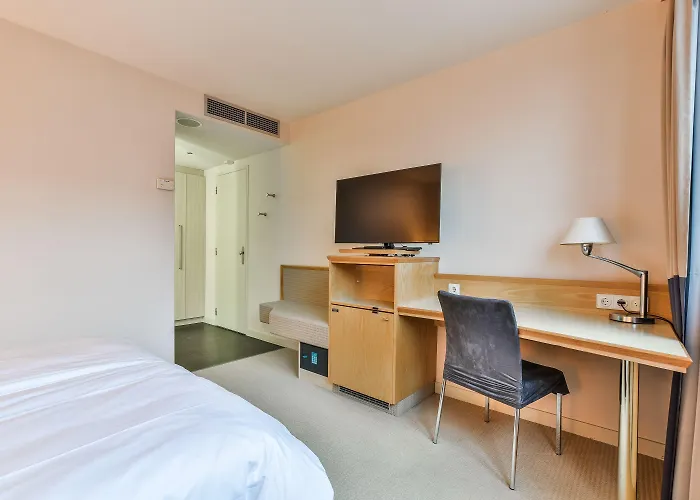 Отель The Hague - By Ihg