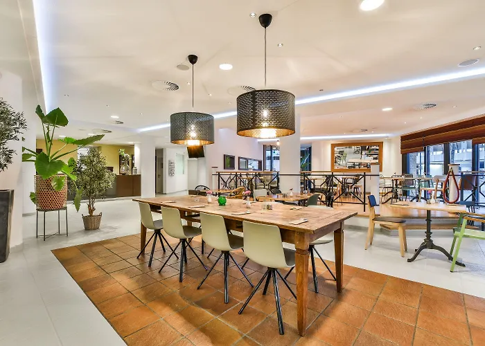 Отель The Hague - By Ihg Ворбюрг